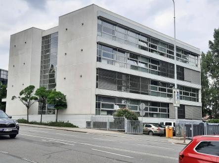 Pronájem kanceláře 29,7m2 + společné prostory